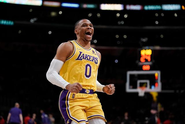 易建联两双琼斯空砍三双 广东力克吉林十连胜